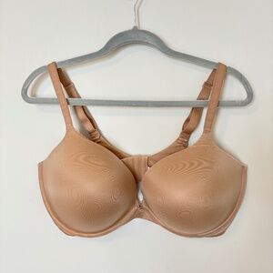 Victoria’s Secret Body By Victoria PushUp Bra Beige/Praline Size 40DDD